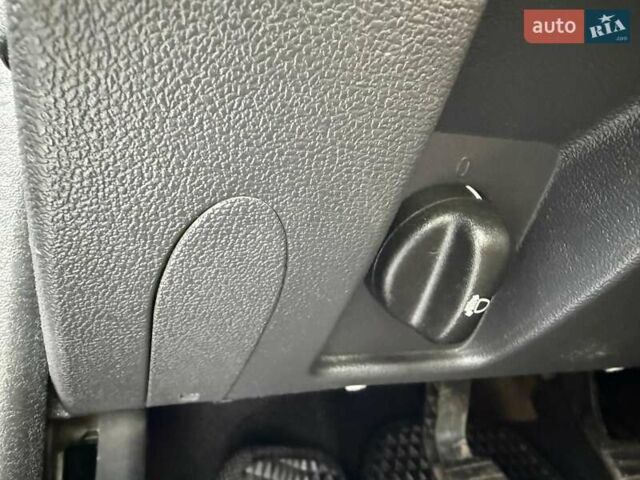Синій Дачія Sandero, об'ємом двигуна 1.2 л та пробігом 124 тис. км за 4999 $, фото 28 на Automoto.ua