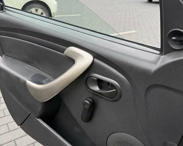 Синій Дачія Sandero, об'ємом двигуна 1.2 л та пробігом 124 тис. км за 4999 $, фото 18 на Automoto.ua