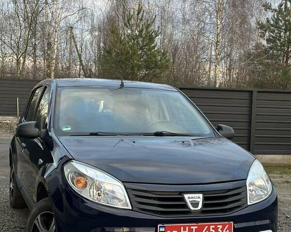 Синий Дачия Сандеро, объемом двигателя 1.2 л и пробегом 135 тыс. км за 4600 $, фото 2 на Automoto.ua