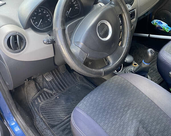 Синій Дачія Sandero, об'ємом двигуна 1.15 л та пробігом 161 тис. км за 4700 $, фото 4 на Automoto.ua