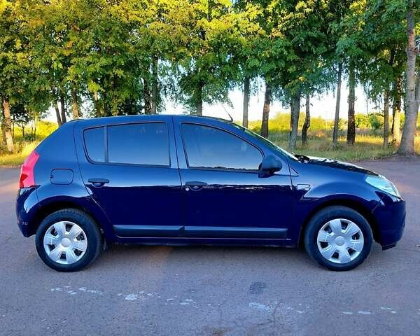 Дачия Сандеро 2011 в Тростянец на Automoto.ua Синий Дачия Сандеро, объемом двигателя 1.2 л и пробегом 189 тыс. км за 4600 $, фото 10 на Automoto.ua