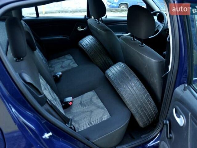 Синий Дачия Сандеро, объемом двигателя 1.2 л и пробегом 123 тыс. км за 4900 $, фото 22 на Automoto.ua