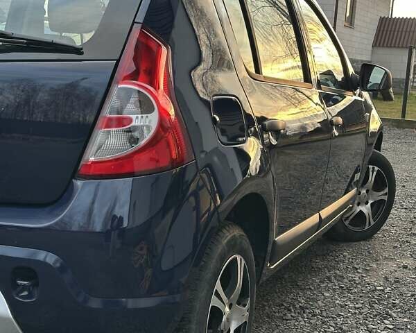Синий Дачия Сандеро, объемом двигателя 1.2 л и пробегом 135 тыс. км за 4600 $, фото 5 на Automoto.ua