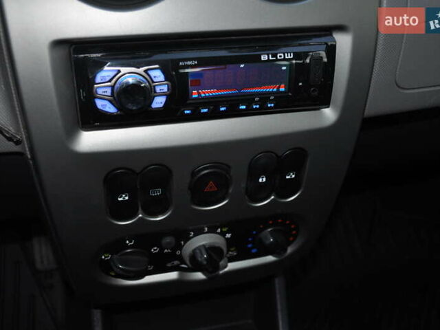 Синий Дачия Сандеро, объемом двигателя 1.2 л и пробегом 123 тыс. км за 4900 $, фото 28 на Automoto.ua