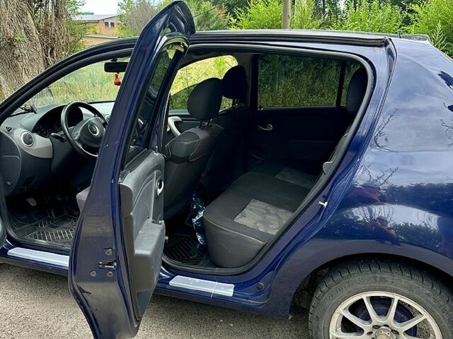 Синий Дачия Сандеро, объемом двигателя 1.4 л и пробегом 167 тыс. км за 4400 $, фото 5 на Automoto.ua