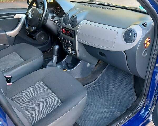Дачия Сандеро 2011 в Тростянец на Automoto.ua Синий Дачия Сандеро, объемом двигателя 1.2 л и пробегом 189 тыс. км за 4600 $, фото 23 на Automoto.ua