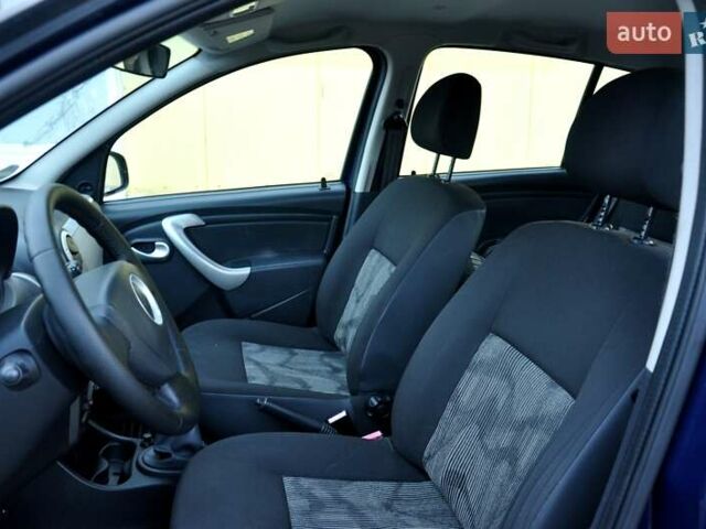 Синий Дачия Сандеро, объемом двигателя 1.2 л и пробегом 123 тыс. км за 4900 $, фото 16 на Automoto.ua