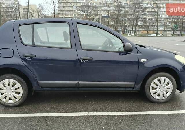 Синий Дачия Сандеро, объемом двигателя 1.2 л и пробегом 158 тыс. км за 3600 $, фото 1 на Automoto.ua