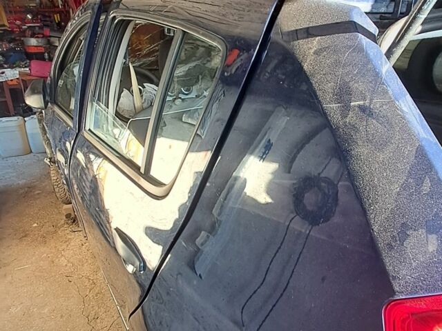 Синий Дачия Сандеро, объемом двигателя 1.2 л и пробегом 108 тыс. км за 1200 $, фото 5 на Automoto.ua