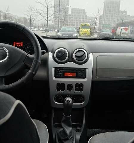 Синий Дачия Сандеро, объемом двигателя 1.2 л и пробегом 158 тыс. км за 3600 $, фото 5 на Automoto.ua