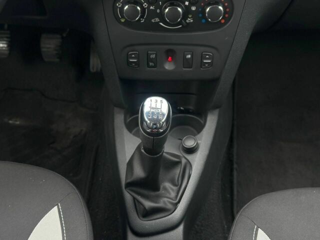 Синий Дачия Сандеро, объемом двигателя 1.5 л и пробегом 219 тыс. км за 7950 $, фото 14 на Automoto.ua