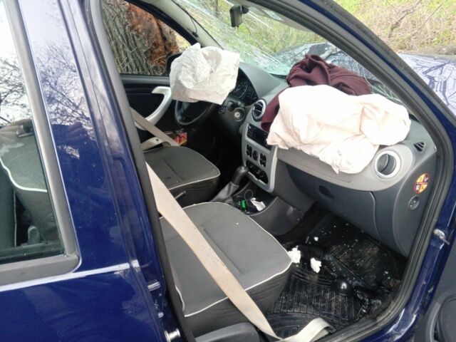 Синий Дачия Сандеро, объемом двигателя 0 л и пробегом 108 тыс. км за 2100 $, фото 1 на Automoto.ua