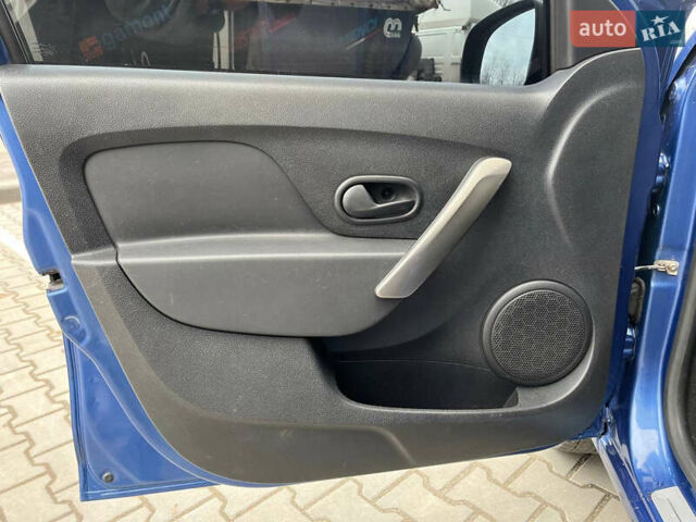 Синій Дачія Sandero, об'ємом двигуна 1.2 л та пробігом 133 тис. км за 4999 $, фото 14 на Automoto.ua