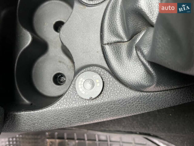 Синій Дачія Sandero, об'ємом двигуна 1.2 л та пробігом 133 тис. км за 4999 $, фото 23 на Automoto.ua