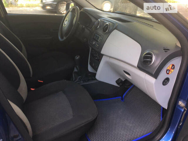 Синий Дачия Сандеро, объемом двигателя 0.9 л и пробегом 193 тыс. км за 5600 $, фото 5 на Automoto.ua