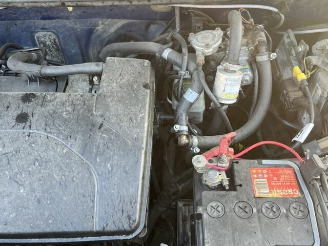 Синий Дачия Сандеро, объемом двигателя 1.1 л и пробегом 160 тыс. км за 4500 $, фото 6 на Automoto.ua