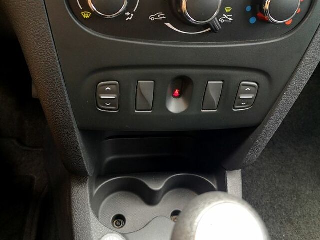 Синій Дачія Sandero, об'ємом двигуна 1.1 л та пробігом 67 тис. км за 7000 $, фото 4 на Automoto.ua