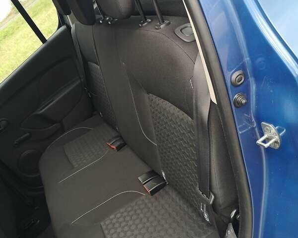 Синій Дачія Sandero, об'ємом двигуна 1.15 л та пробігом 67 тис. км за 7000 $, фото 11 на Automoto.ua