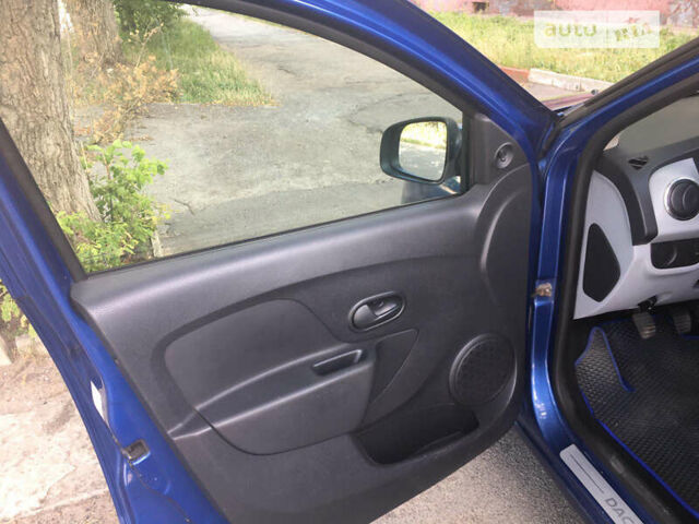 Синий Дачия Сандеро, объемом двигателя 0.9 л и пробегом 193 тыс. км за 5600 $, фото 8 на Automoto.ua