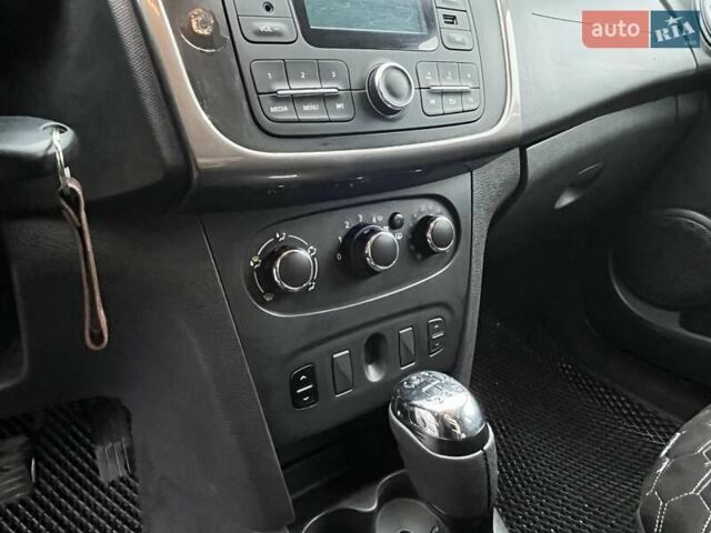 Синий Дачия Сандеро, объемом двигателя 1.15 л и пробегом 320 тыс. км за 4500 $, фото 6 на Automoto.ua