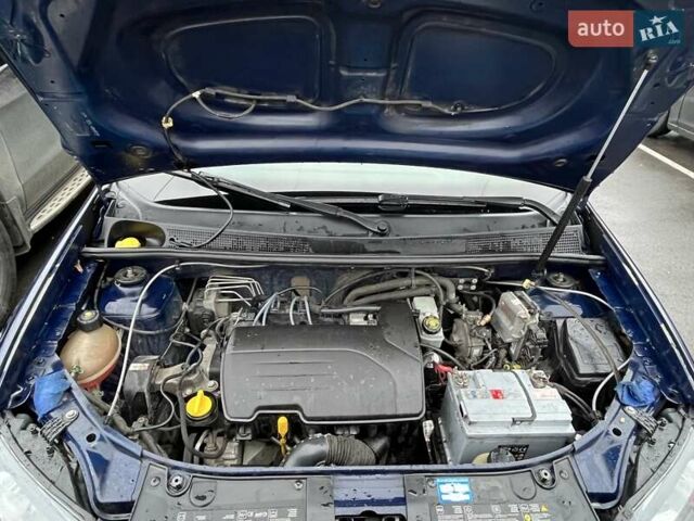 Синий Дачия Сандеро, объемом двигателя 1.15 л и пробегом 320 тыс. км за 4500 $, фото 18 на Automoto.ua