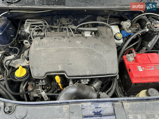 Синій Дачія Sandero, об'ємом двигуна 1.2 л та пробігом 216 тис. км за 3999 $, фото 13 на Automoto.ua