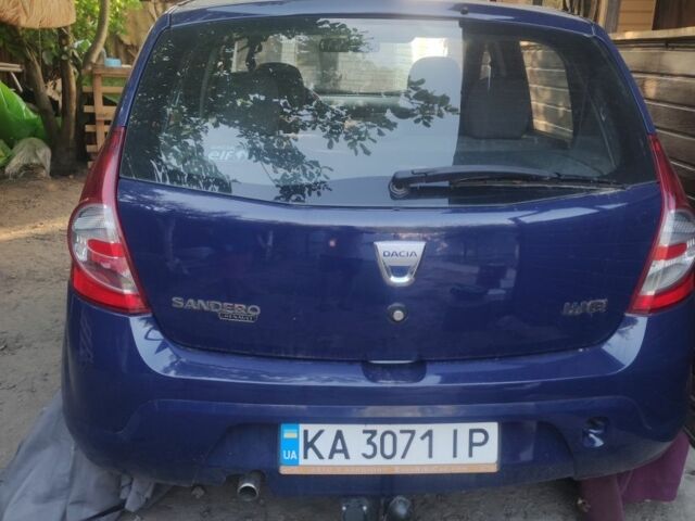 Синій Дачія Sandero, об'ємом двигуна 2 л та пробігом 144 тис. км за 3900 $, фото 1 на Automoto.ua