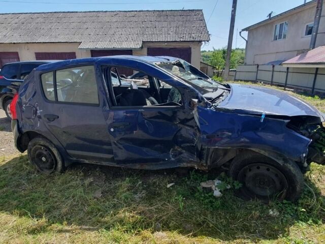 Синий Дачия Сандеро, объемом двигателя 1.1 л и пробегом 240 тыс. км за 818 $, фото 7 на Automoto.ua