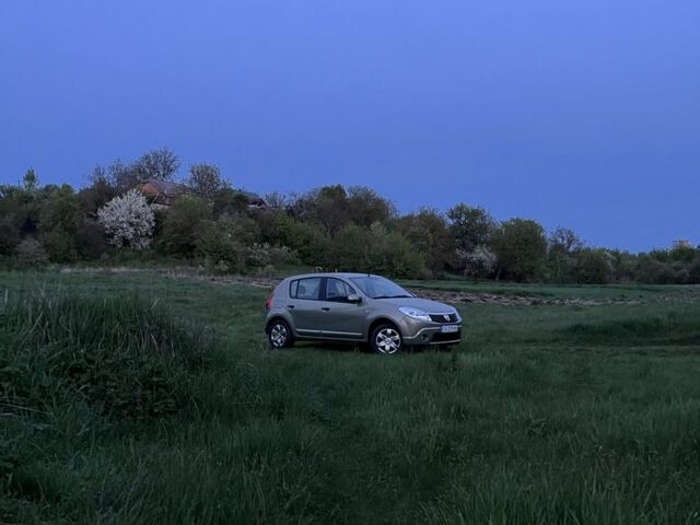 Зелений Дачія Sandero, об'ємом двигуна 1.6 л та пробігом 40 тис. км за 6300 $, фото 5 на Automoto.ua