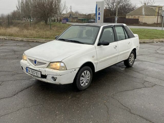 Белый Дачия Соленза, объемом двигателя 1.4 л и пробегом 300 тыс. км за 952 $, фото 6 на Automoto.ua