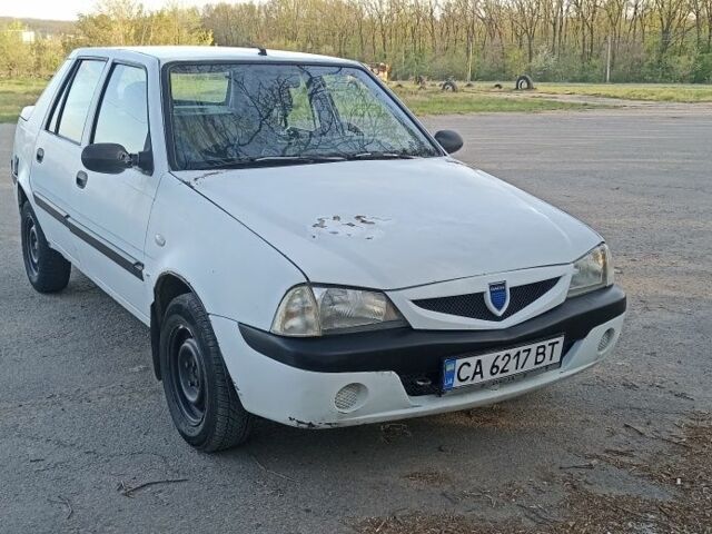 Белый Дачия Соленза, объемом двигателя 1.4 л и пробегом 280 тыс. км за 1600 $, фото 4 на Automoto.ua