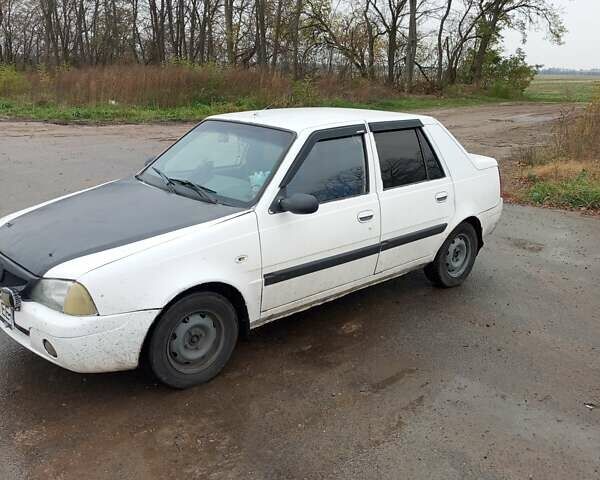 Білий Дачія Solenza, об'ємом двигуна 1.4 л та пробігом 500 тис. км за 1000 $, фото 2 на Automoto.ua