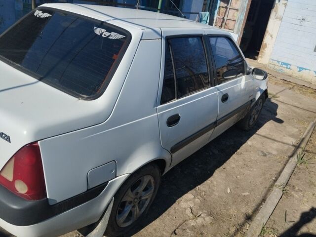 Белый Дачия Соленза, объемом двигателя 1.4 л и пробегом 172 тыс. км за 1500 $, фото 2 на Automoto.ua