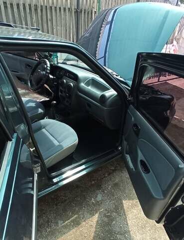 Черный Дачия Соленза, объемом двигателя 1.4 л и пробегом 146 тыс. км за 2600 $, фото 29 на Automoto.ua