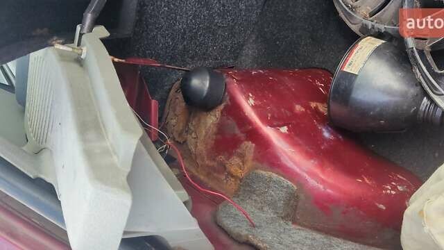 Красный Дачия Соленза, объемом двигателя 1.4 л и пробегом 160 тыс. км за 1700 $, фото 2 на Automoto.ua