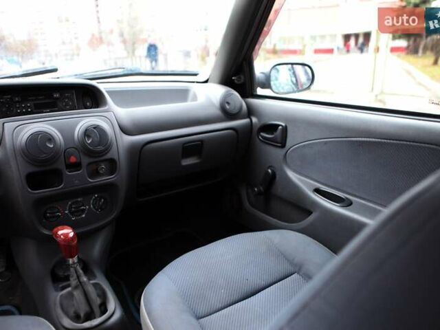 Красный Дачия Соленза, объемом двигателя 1.4 л и пробегом 160 тыс. км за 1700 $, фото 12 на Automoto.ua