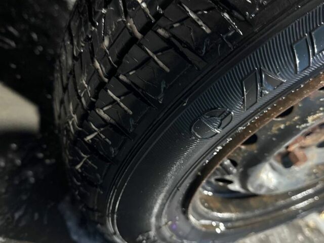 Красный Дачия Соленза, объемом двигателя 1.4 л и пробегом 200 тыс. км за 800 $, фото 4 на Automoto.ua