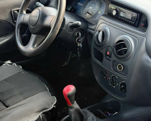 Червоний Дачія Solenza, об'ємом двигуна 1.4 л та пробігом 250 тис. км за 850 $, фото 7 на Automoto.ua