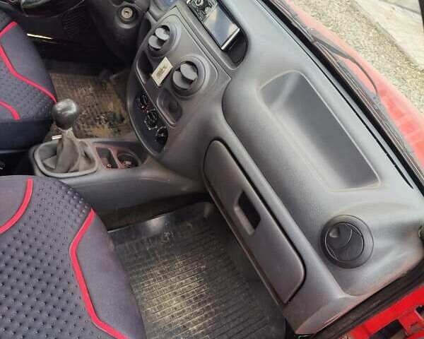 Красный Дачия Соленза, объемом двигателя 1.39 л и пробегом 150 тыс. км за 1800 $, фото 1 на Automoto.ua