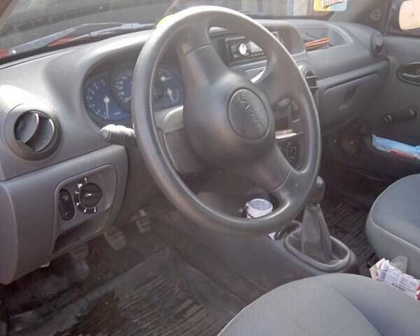 Червоний Дачія Solenza, об'ємом двигуна 1.4 л та пробігом 200 тис. км за 1100 $, фото 3 на Automoto.ua