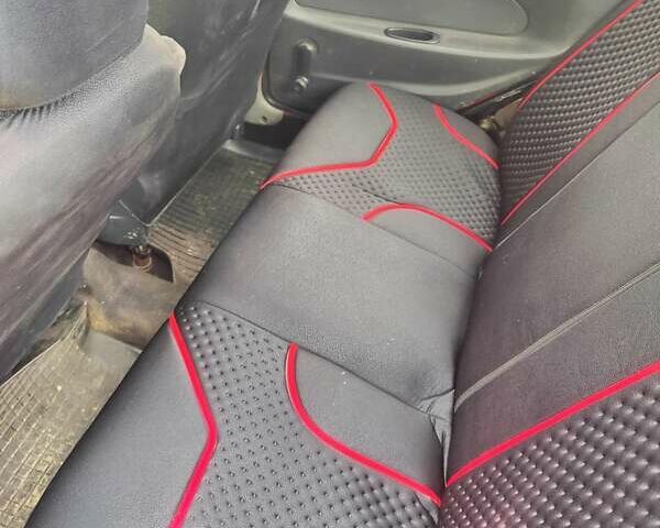 Красный Дачия Соленза, объемом двигателя 1.39 л и пробегом 150 тыс. км за 1800 $, фото 2 на Automoto.ua