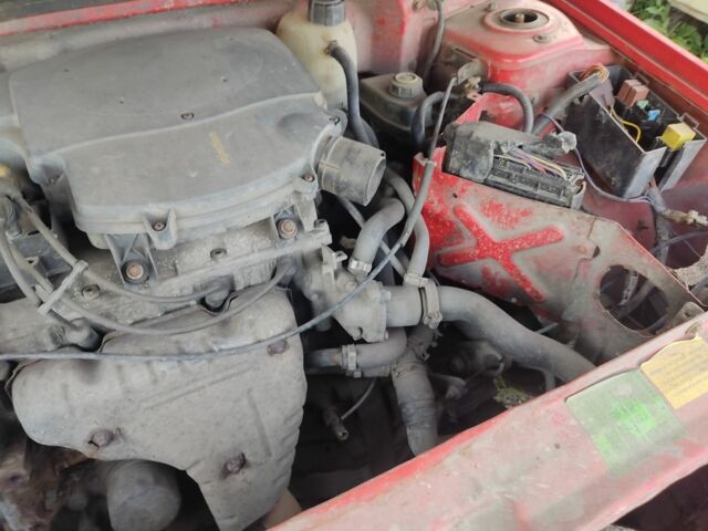 Красный Дачия Соленза, объемом двигателя 1.4 л и пробегом 125 тыс. км за 550 $, фото 11 на Automoto.ua