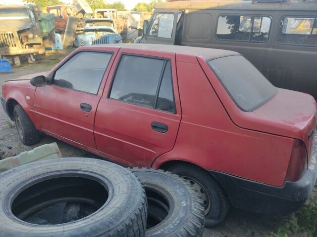 Красный Дачия Соленза, объемом двигателя 1.4 л и пробегом 125 тыс. км за 550 $, фото 3 на Automoto.ua