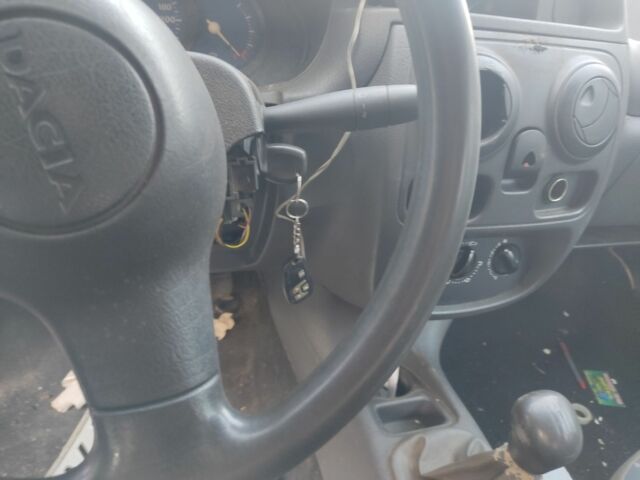 Красный Дачия Соленза, объемом двигателя 1.4 л и пробегом 125 тыс. км за 550 $, фото 6 на Automoto.ua