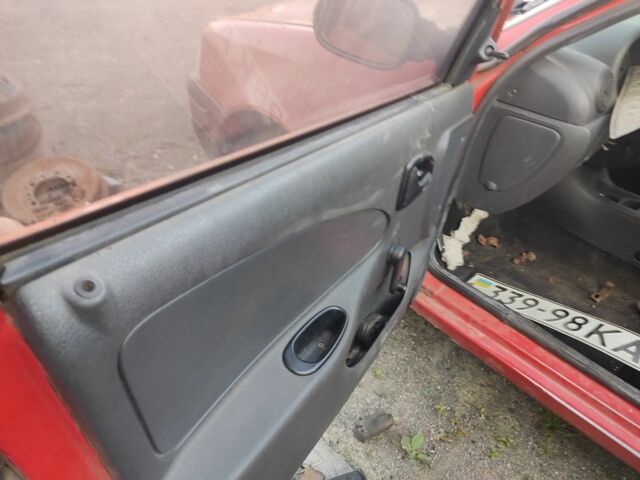 Красный Дачия Соленза, объемом двигателя 1.4 л и пробегом 125 тыс. км за 550 $, фото 7 на Automoto.ua