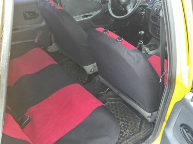 Желтый Дачия Соленза, объемом двигателя 1.4 л и пробегом 250 тыс. км за 1250 $, фото 3 на Automoto.ua