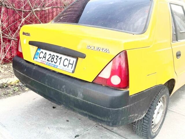 Желтый Дачия Соленза, объемом двигателя 1.4 л и пробегом 250 тыс. км за 1250 $, фото 1 на Automoto.ua