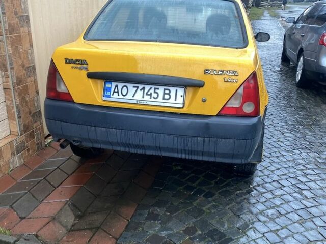 Желтый Дачия Соленза, объемом двигателя 1.4 л и пробегом 180 тыс. км за 1000 $, фото 1 на Automoto.ua