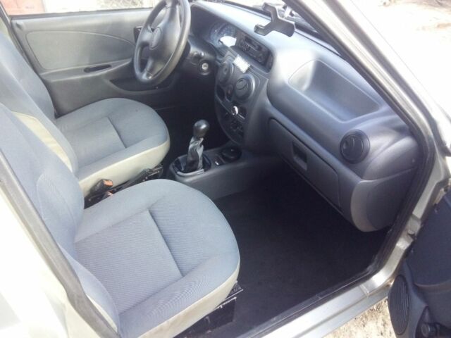 Серый Дачия Соленза, объемом двигателя 0 л и пробегом 120 тыс. км за 1400 $, фото 4 на Automoto.ua