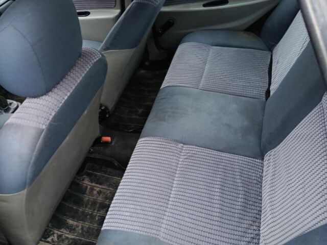 Серый Дачия Соленза, объемом двигателя 1.4 л и пробегом 300 тыс. км за 570 $, фото 5 на Automoto.ua